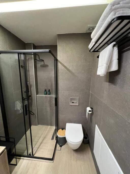 אלכסנדרופולי 8 Blocks Apartments 2B מראה חיצוני תמונה